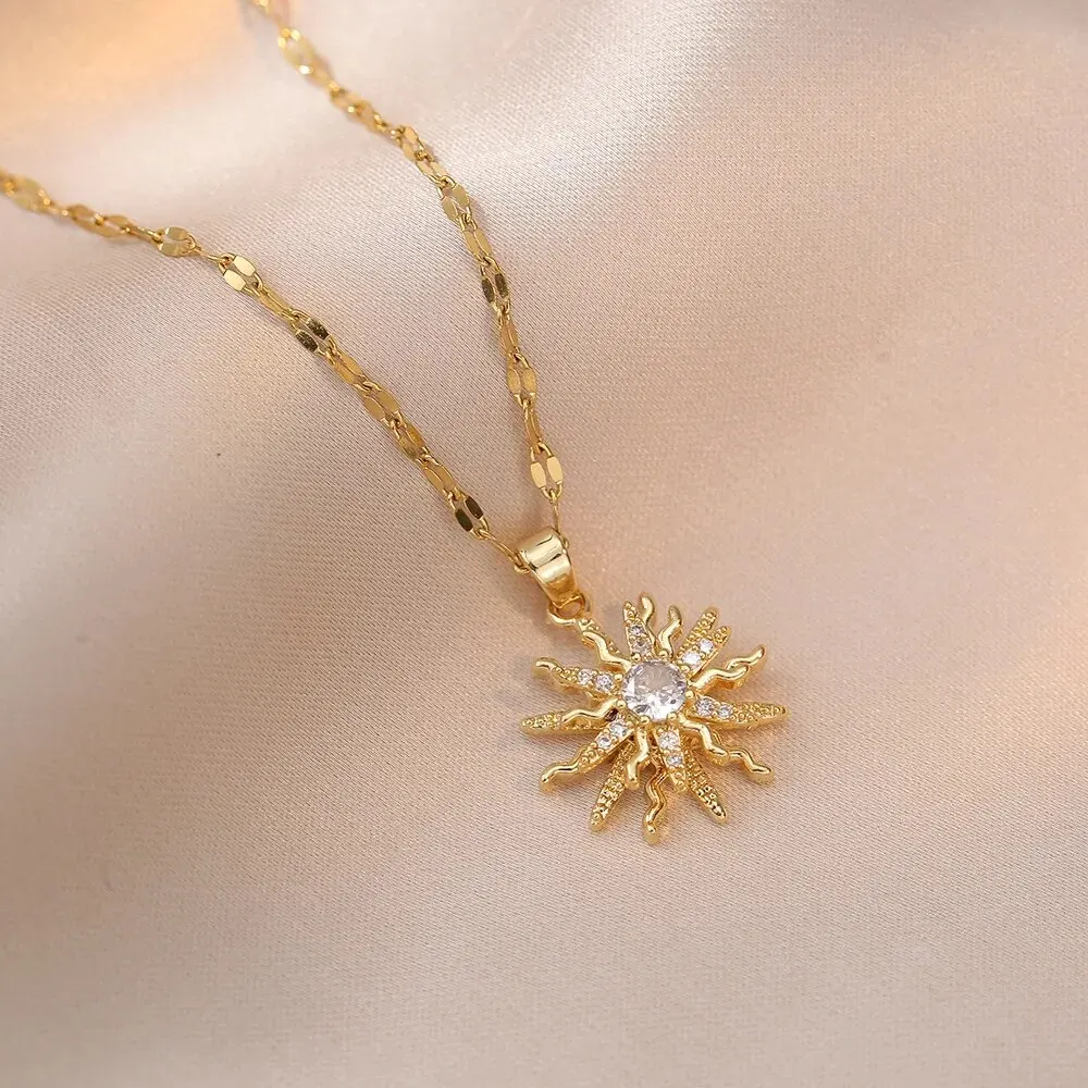 Light Luxury Spin Zircon Flower Pendant Necklace for Women Gold Color Quality High Sense Chain Necklaces Party Jewelry Gifts