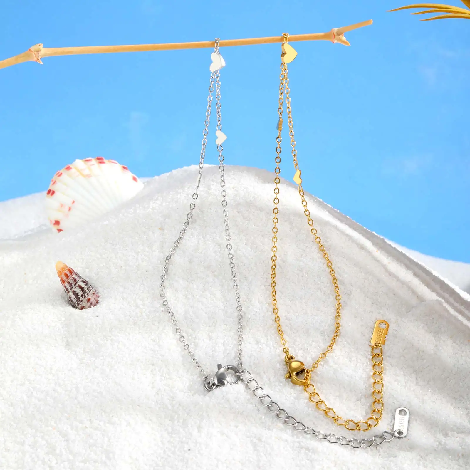 Stainless Steel Heart Anklets for Women, Gold Plated Delicate Anklet Bracelet, Light Luxury Foot Jewelry Party Gifts for Girl