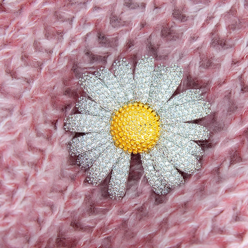 Trendy Big Zircon Daisy Brooches Shiny Sunflower Pins For Women Men Dress Scarf Corsage Wedding Jewelry Clothing Accessories