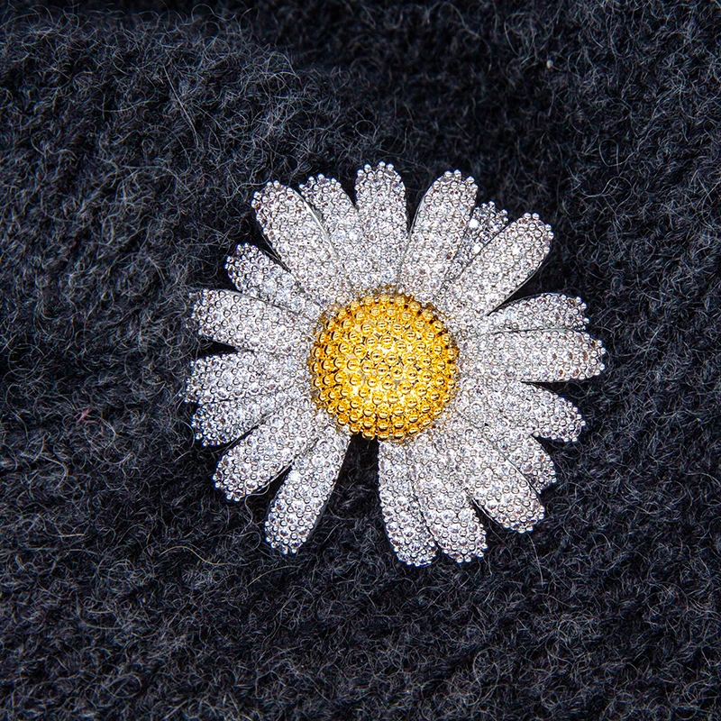Trendy Big Zircon Daisy Brooches Shiny Sunflower Pins For Women Men Dress Scarf Corsage Wedding Jewelry Clothing Accessories
