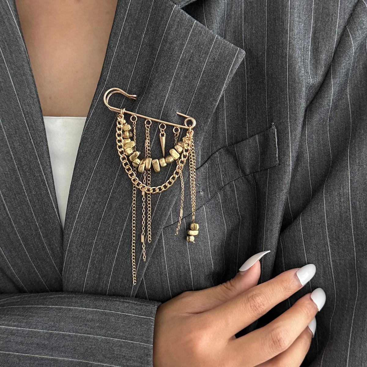 2026 Multi-Functional Chain Tassel Brooches for Women Handmade Beaded Chain Pin Fixator Trouser Leg Simple Clothes Accessory