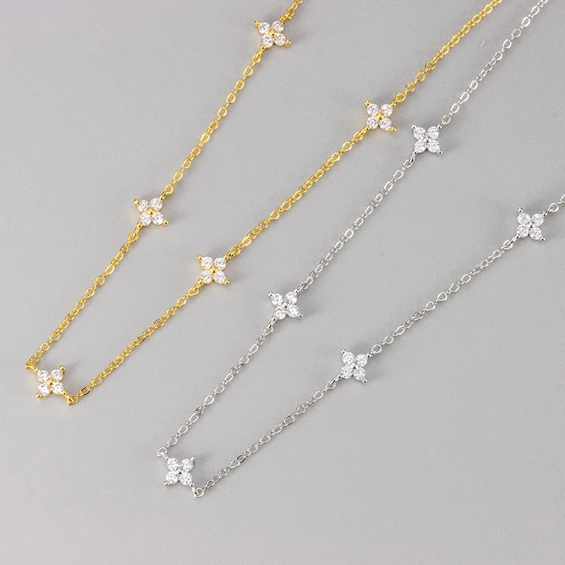 Stainless Steel Crystal Clover Pendant Necklace for Women Elegant Lucky Charm Jewelry Gift Simple Design Fashion Chain