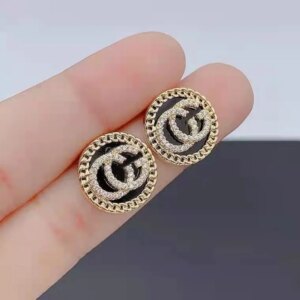 Zircon-studded letter stud earrings - simple and elegant round earrings for wholesale purchase