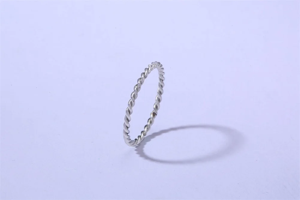 Chic Twisted Rope Slim Ring for Women, Stainless Steel Metal Wedding Rings Finger Band, New Elegant Simple Vintage Party Jewelry