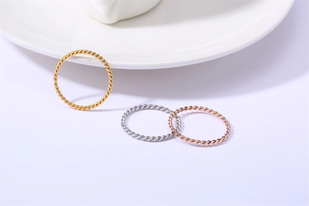 Chic Twisted Rope Slim Ring for Women, Stainless Steel Metal Wedding Rings Finger Band, New Elegant Simple Vintage Party Jewelry