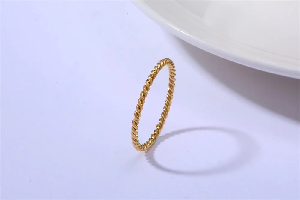Chic Twisted Rope Slim Ring for Women, Stainless Steel Metal Wedding Rings Finger Band, New Elegant Simple Vintage Party Jewelry