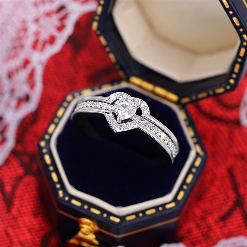 Huitan Romantic Wedding Band Ring Female Love Jewelry Brilliant Heart Zirconia Finger Accessories for Engagement Exquisite Gift
